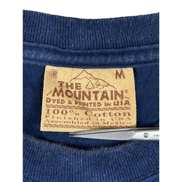 VTG The Mountain Bald Eagle USA Flag Blue Crewneck Short Sleeve T-Shirt Size M - Picture 3 of 6